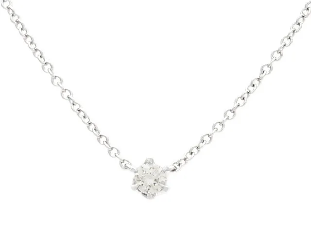 COLLIER, 18K vitguld, briljantslipad diamant ca 0,09 ct, ca TCa/VS, längd 42/45 cm, vikt 1,7 g.