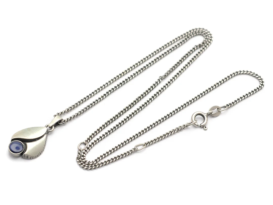 KEDJA/HÄNGE, silver, blå sten, kedjans längd 40 eller 46 cm, vikt 5,7 g, Finland. — Smycken/Hänge med kedja — Kaplans