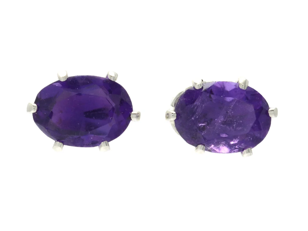 ÖRHÄNGEN, sterlingsilver, ovalslipade ametister, vikt 0,7 g, stift. — Smycken/Örhängen — Kaplans
