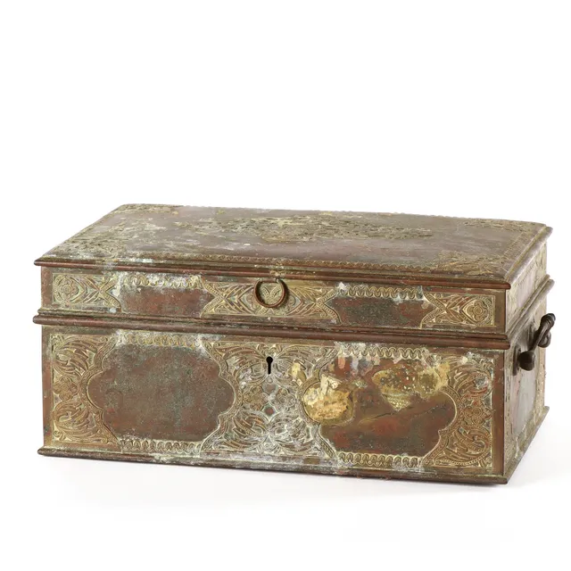 Older casket in patinated brass sheet, metal, etc. 18th / 19th century.