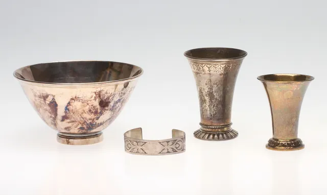SILVERFÖREMÅL, 4 delar. 1900-tal, ca 269 g.