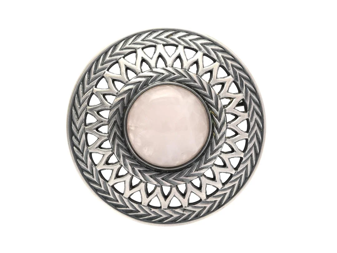 KALEVALA KORU, brosch, silver, rosenkvarts, Finland 1964, diameter 44 mm, vikt 15,6 g. — Smycken/Brosch — Kaplans