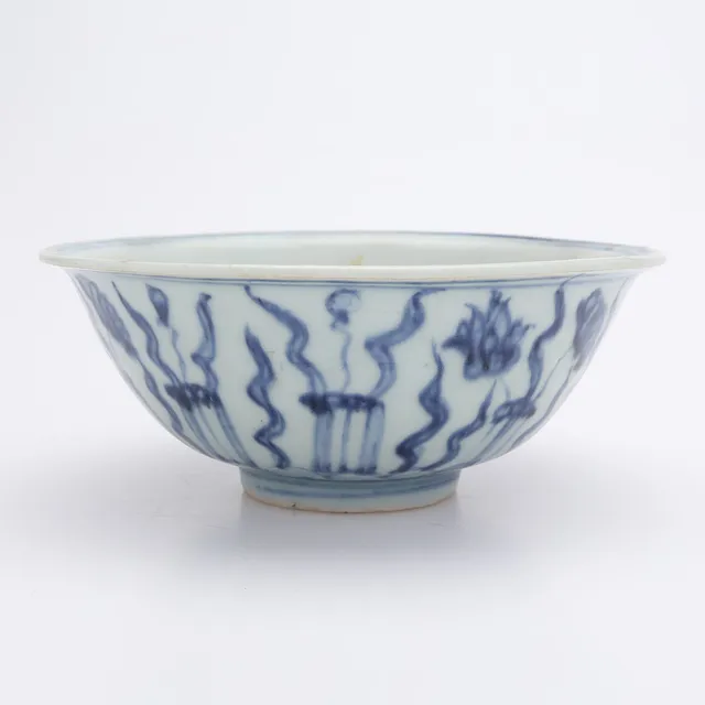 SKÅL, KINA, porslin med koboltblå måleri under glasyren, sen ming-period (1368-1644).