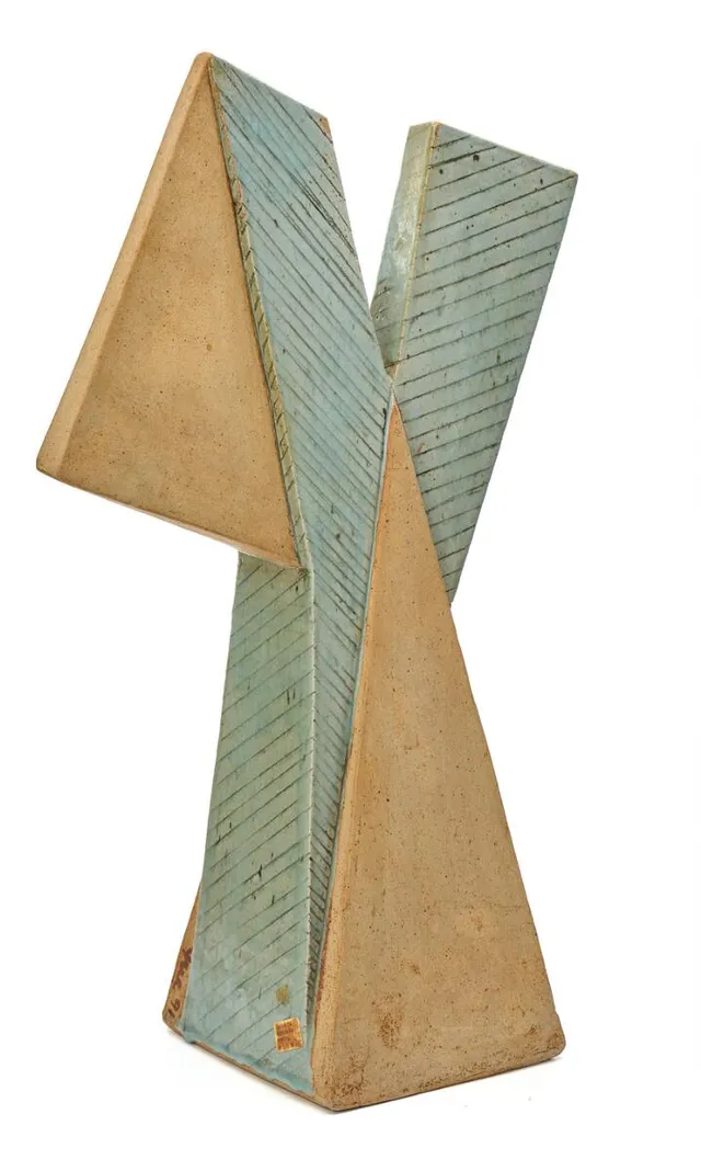 Large, sculptural stoneware object. Partially decorated with transparent grey-blue glaze. Signed Tue, 91. Unique. H. 68.5 cm. W. 42 cm.