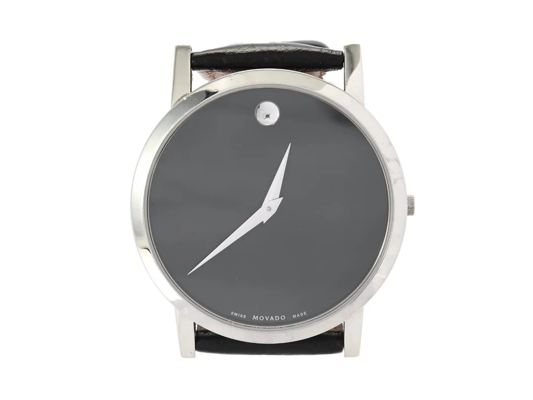 MOVADO, Museum Classic, Ref nr. 0606179, Serie nr. 9825775, Boett nr. 84 G1 1852, herrur, 38 mm, stål, quartz, safirglas, läderband, originalspänne, ca 2012. — Klockor/Movado — Kaplans