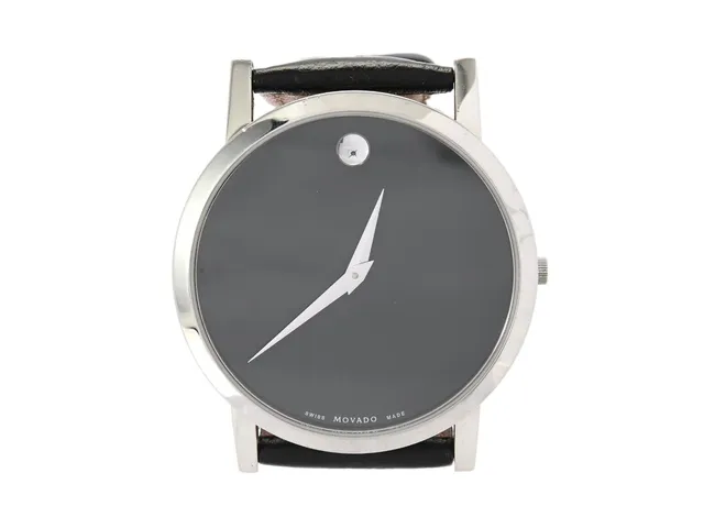 MOVADO, Museum Classic, Ref nr. 0606179, Serie nr. 9825775, Boett nr. 84 G1 1852, herrur, 38 mm, stål, quartz, safirglas, läderband, originalspänne, ca 2012.