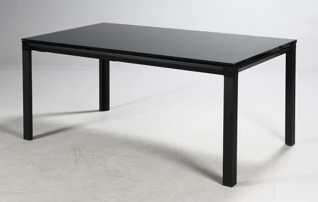 Italiensk design. Spisebord, sort glas