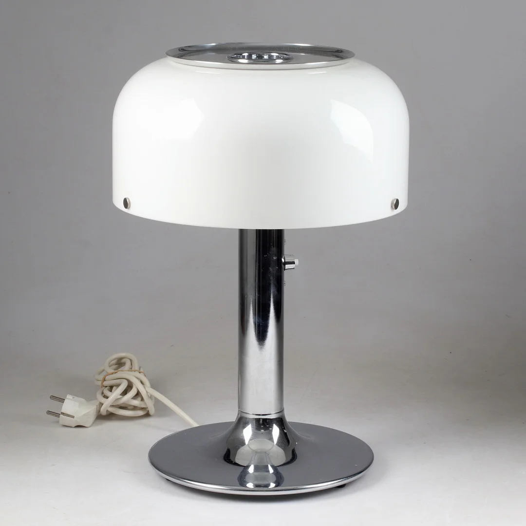 ANDERS PEHRSON. Bordslampa, "Knubbling", Ateljé Lyktan Åhus. — Table Lamps — Stadsauktion Sundsvall