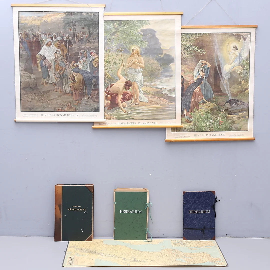 ATLAS, HERBARIUM, PLANSCHER, 7 delar. — Books, Maps & Manuscripts — Växjö Auktionskammare