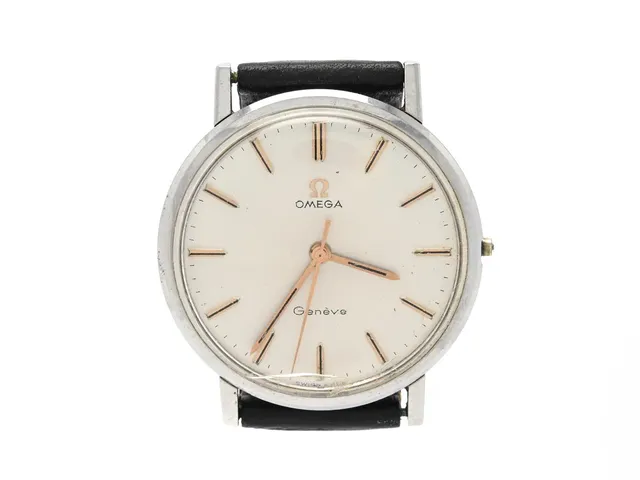 OMEGA, Genève, Cal 601, Serie nr. 26673637, Ref nr. ST 131.0019, Boett nr. 131.019, herrur, 34 mm, stål, manuell, plexiglas (skadat), skadad urtavla, OBS: saknar krona, läderband, ca 1967.