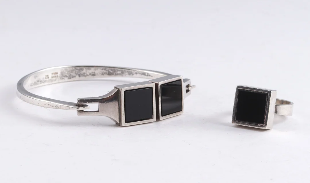 N. E. From. Sterling silver and black onyx bangle and ring (2) — Jewellery/Other jewellery — Lauritz