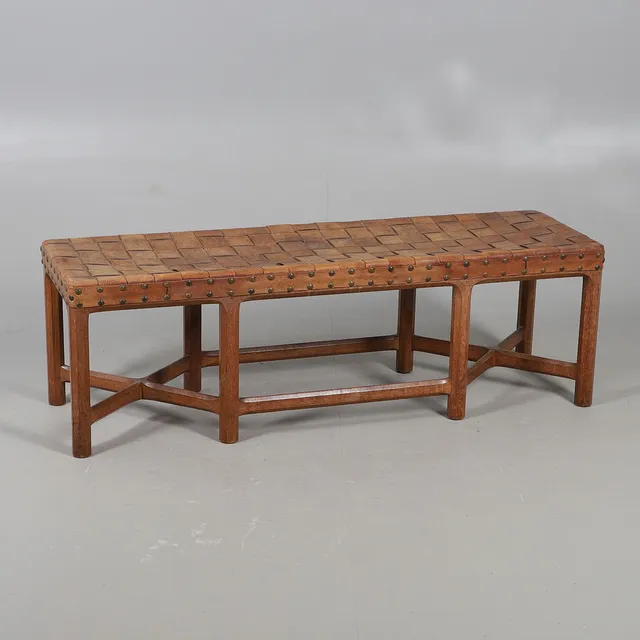GORDON RUSSELL - LARGE COTSWOLD SCHOOL OAK STOOL.