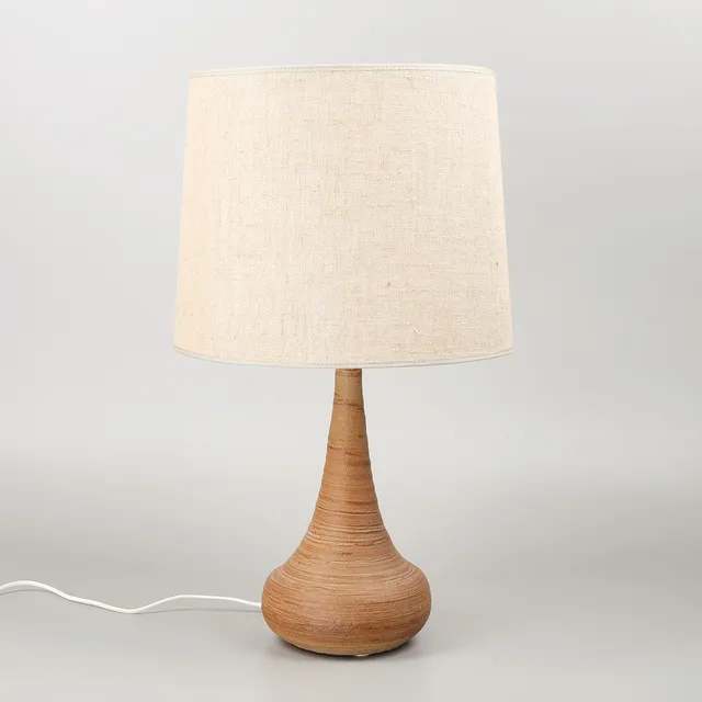 PETER IVERSEN. Bordlampa, keramik, Älmhult, signerad och daterad 1996.
