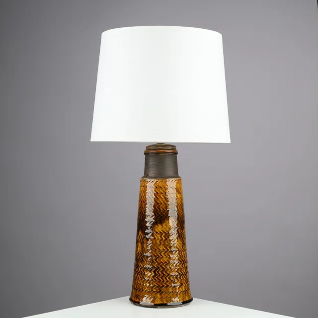 NILS KÄHLER (1906-79). Tall, tapered table lamp made of yellow glazed stoneware with embossed rope pattern, Herman A. Kählers fabrik, Denmark, 1960/70s.