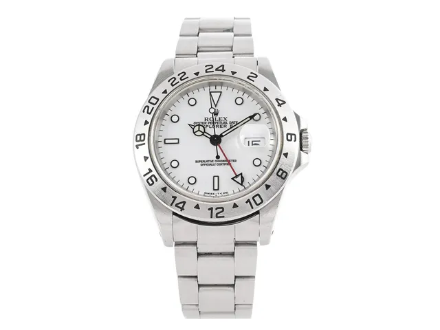 ROLEX, Oyster Perpetual Date, Explorer II, Chronometer (Swiss-T<25), Ref nr. 16570, Serie nr. T892548, Cal 3185, Verk nr. 7725018, Boett nr. 16570, herrur, 40 mm, stål, automatisk, safirglas (repor/nagg), datum, 24-timmarsvisning, Oysterlocklänk, viklås, Ref nr. 78790-Z4/501 B, ca 1997.