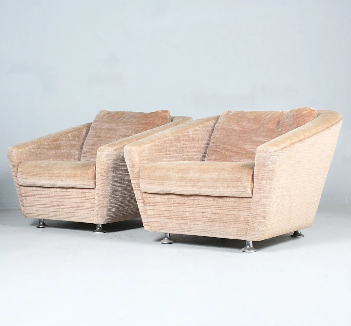 Paar Sessel / Armlehnsessel, 1950er Jahre. — Armchairs & Chairs — Stockholms Auktionsverk Düsseldorf/Neuss