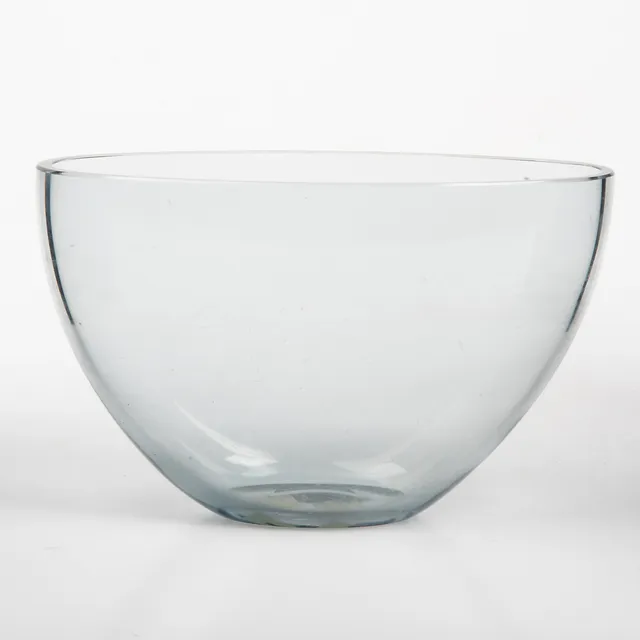 VICKE LINDSTRAND. Vas, glas, Kosta, signerad LH 1611.
