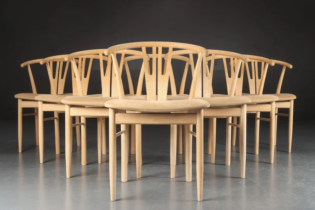 Otte spisestole af bøg (8) — Furniture/Chairs — Lauritz