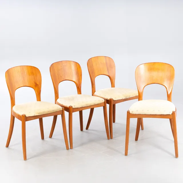 NIELS KOEFOED. Koefoeds Hornslet. vier Stühle, Dänemark, 2. Hälfte 20. Jahrhundert (4).