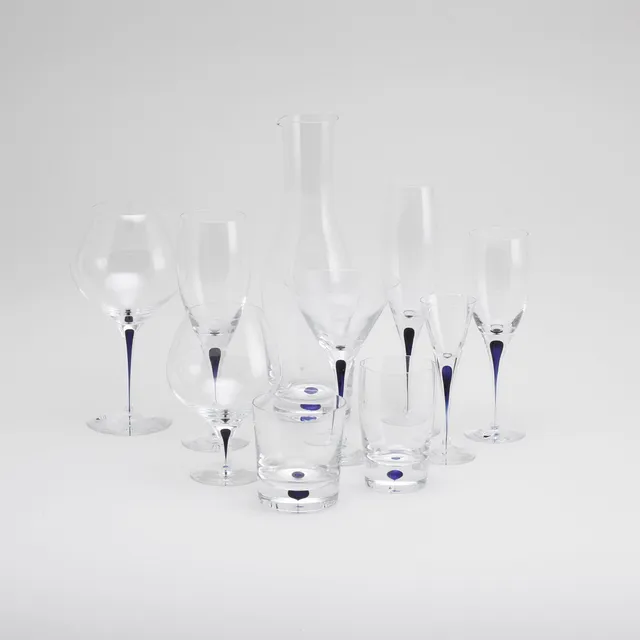 ERIKA LAGERBIELKE, glasservis, 93 delar, "Intermezzo", Orrefors, modellen lanserades 1985.