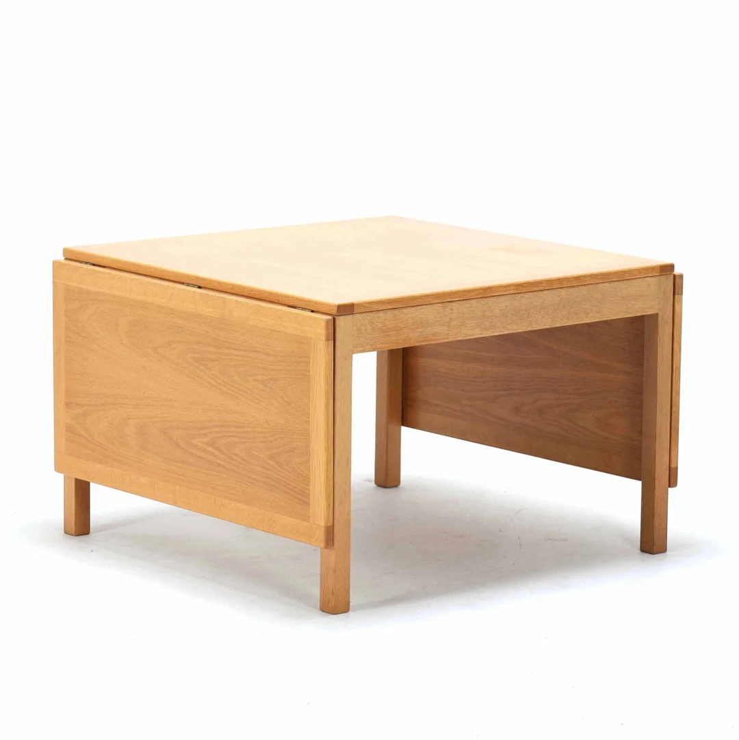 Børge Mogensen for Fredericia Chair Factory. Coffee table model 5362 — Furniture/Coffee tables, occasional tables — Lauritz