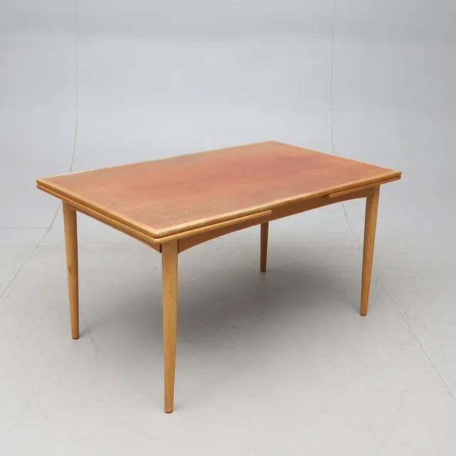 YNGVAR SANDSTRÖM. matbord, teak/ek, "Tokyo-"serien, ut Triva-kollektionen, NK:s Verkstäder, Nyköping, 1960-tal.