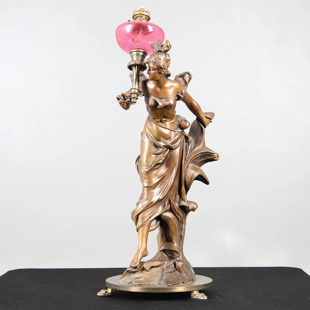 A LATE 19TH CENTURY ART NOUVEAU SPELTER (?) OIL LAMP. — Table Lamps — Lawrences Auctioneers