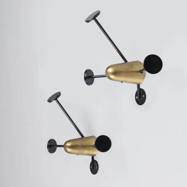 MATHIEU MATÉGOT. "Matégot Coat Rack", knagerækker, sortlakeret stål og messing. Gubi Danmark. (2).