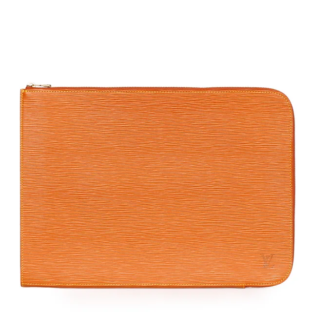 LOUIS VUITTON. ‘Poche Documents’ Poche Clutch i Gold Miel Epi læder, Frankrig.