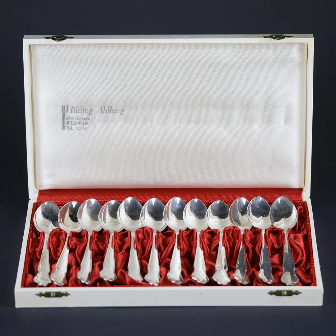 KAFFESKEDAR, 12 st. silver, "Disa", Markströms Guldsmeds AB, 1941-1950, Uppsala. — Silver — Höganäs Auktionsverk