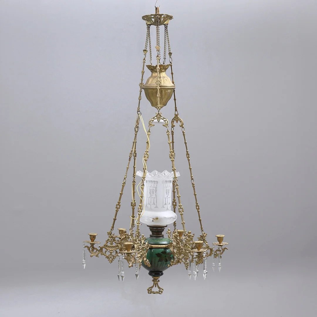 TAKLAMPA, elektrifierad fotogenlampa, majolikamodell, 1900-tal. — Ceiling lights — Auktionshuset Thelin & Johansson