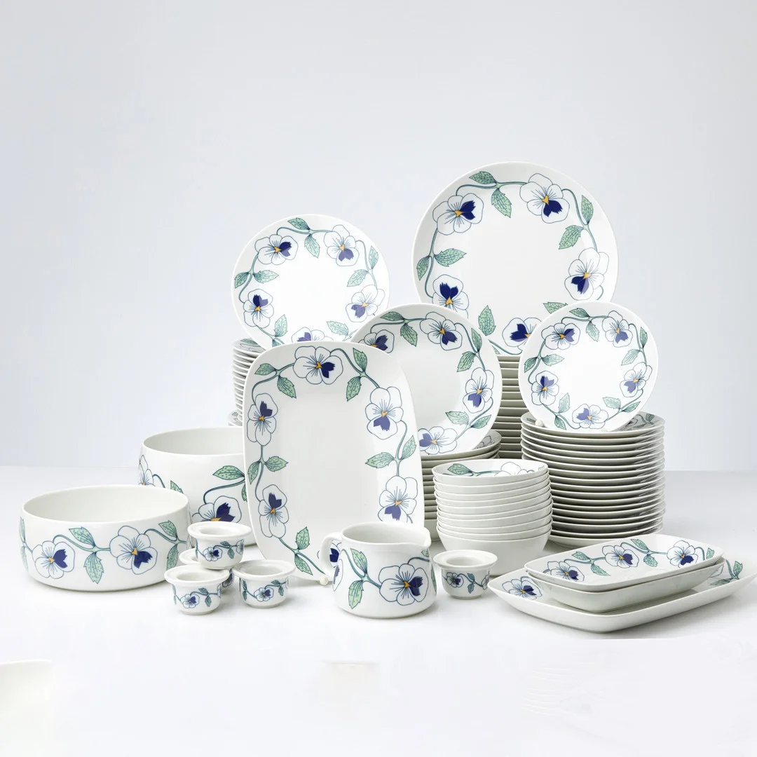SYLVIA LEUCHOVIUS. Matservis, 90 dlr, "Sylvia", Rörstrand, produktion: 1976 - 1982, porslin. — Tableware — Stockholms Auktionsverk Sickla