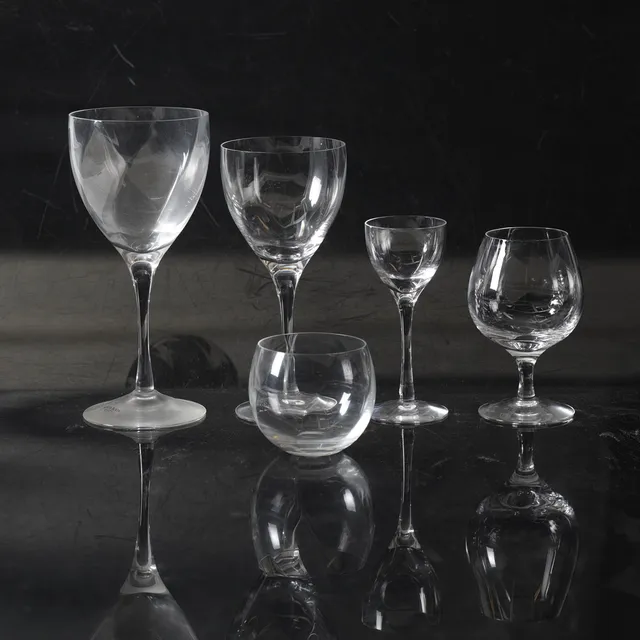 BERTIL VALLIEN. dryckesservis, 38 delar, glas, "Château", Kosta Boda.