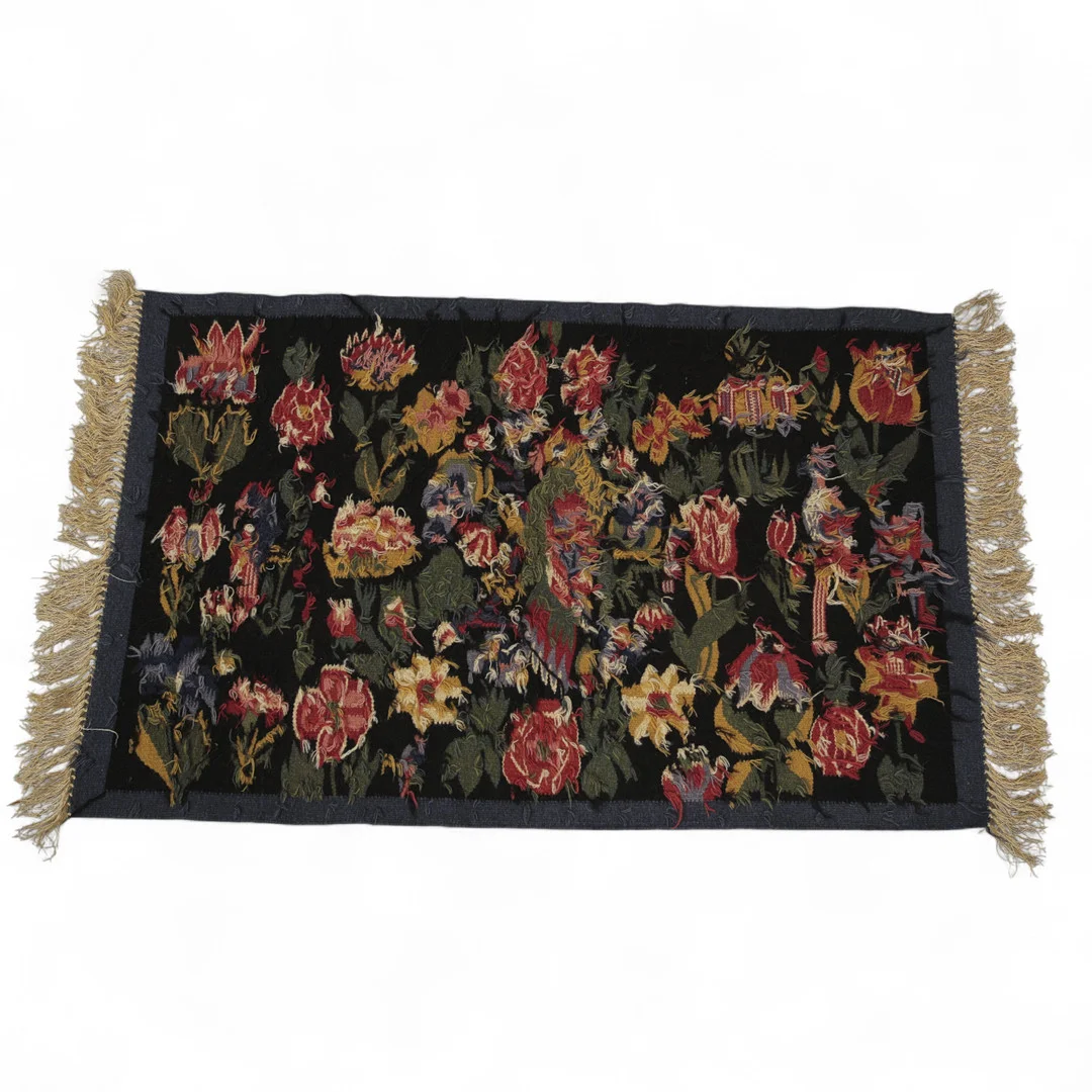 FLAMSKVÄVNAD, huvudmotiv: papegojor, andra fåglar, samt blomster, Skåne, 1900-talets andra fjärdedel. — Textiles — Limhamns Auktionsbyrå