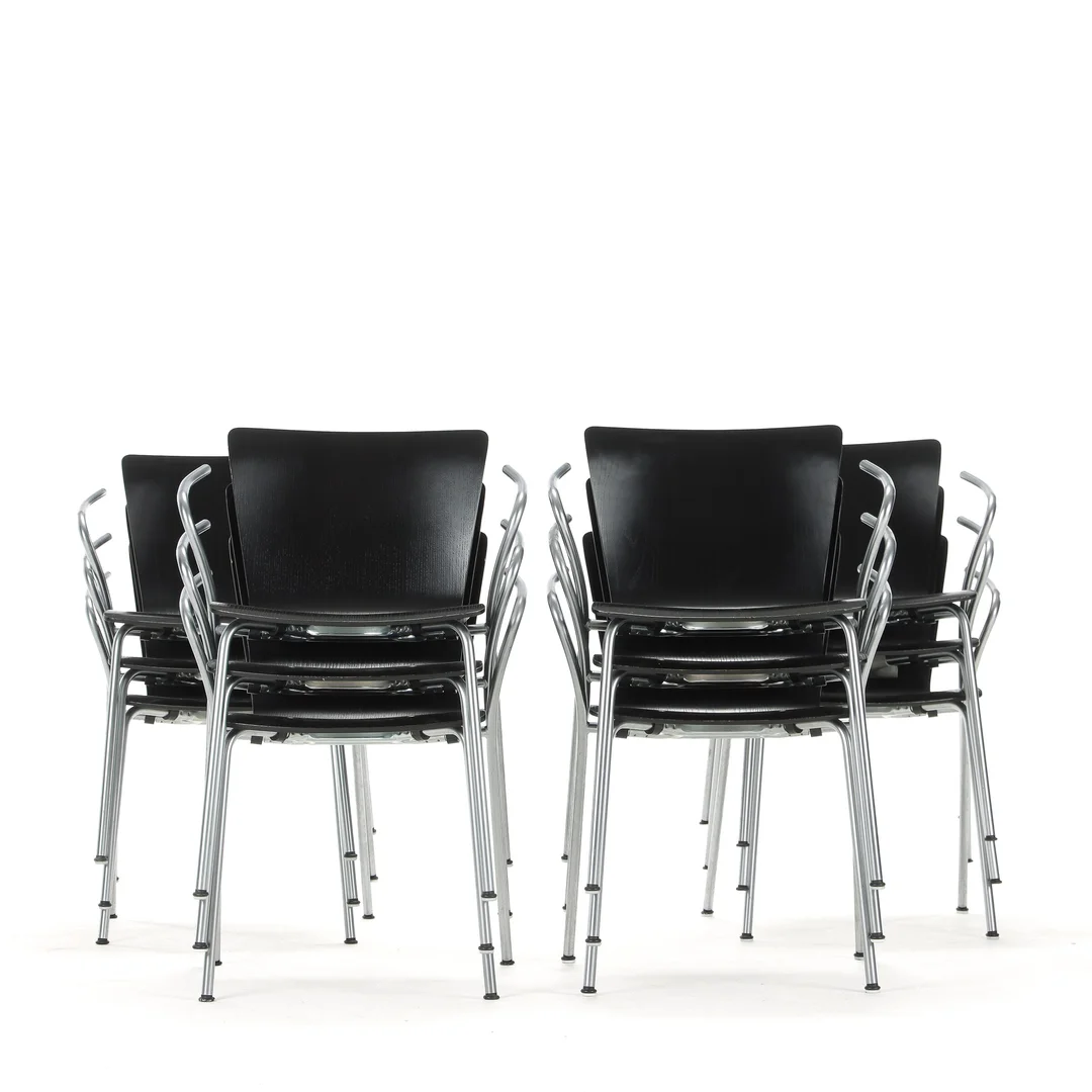 Vico Magistretti for Fritz Hansen. Twelve stacking chairs, model 'Vico Duo' (12) — Furniture/Chairs — Lauritz