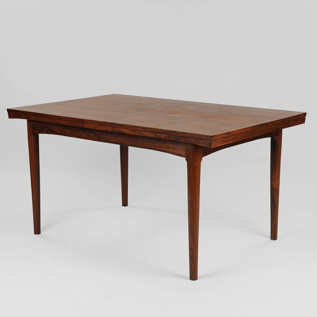 DANSK MØBELDESIGN. Spisebord af palisander med hollandsk udtræk, ca. 1960'erne. — Dining tables — Palsgaard Kunstauktioner