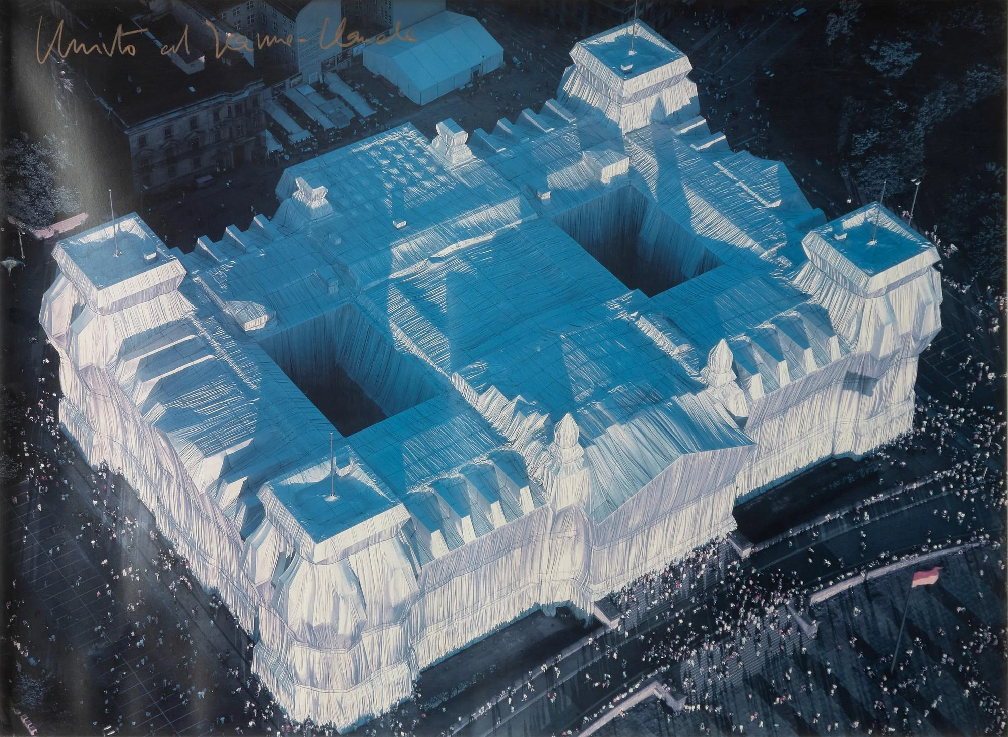 Christo & Jeanne-Claude, "Wrapped Reichstag, Berlin", 1971-1995. — Konst/Grafik — Bukowskis