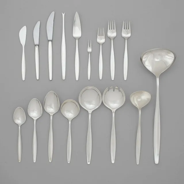 Tias Eckhoff, bestickuppsättning "Cypress", 128 delar, Firma Georg Jensen, Köpenhamn efter 1953.