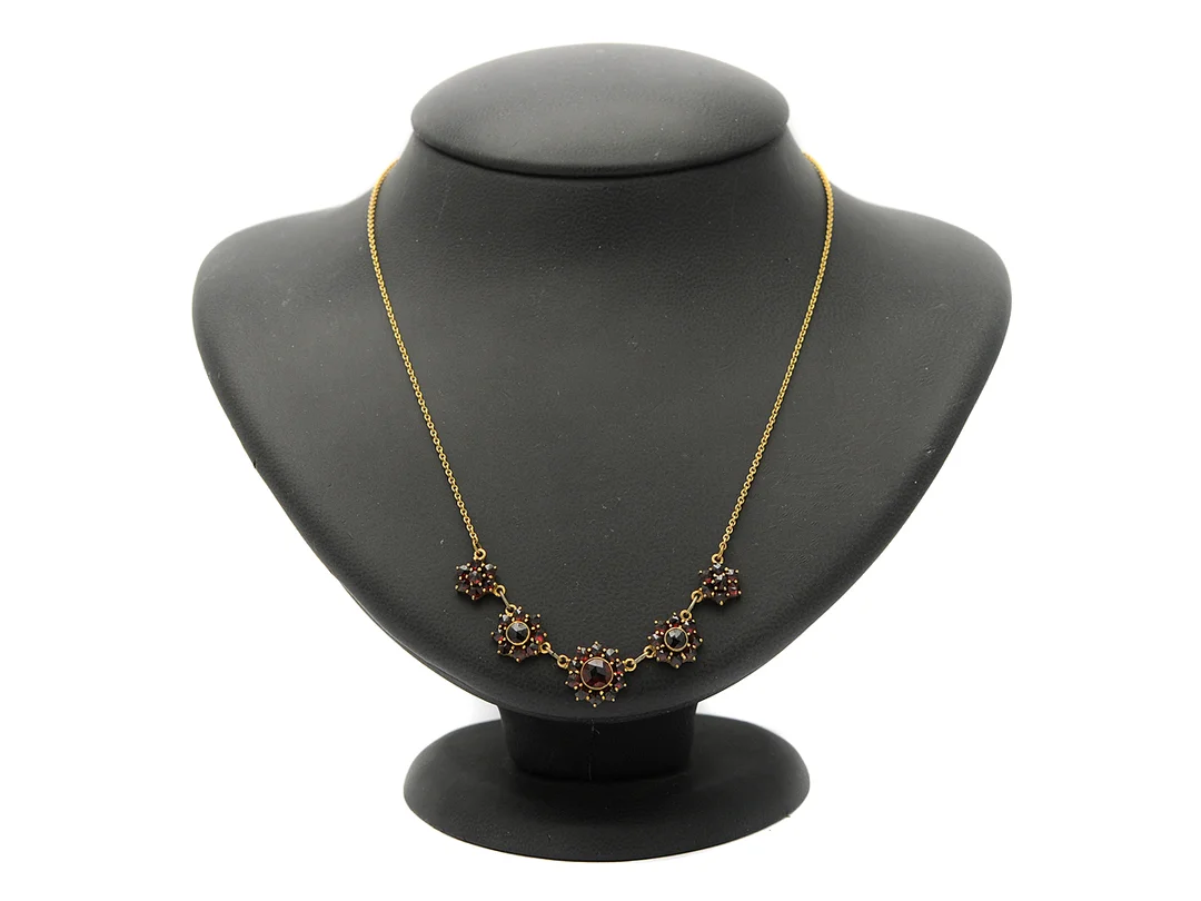 COLLIER, granater, förgylld metall, längd ca 42 cm — Smycken/Collier — Kaplans