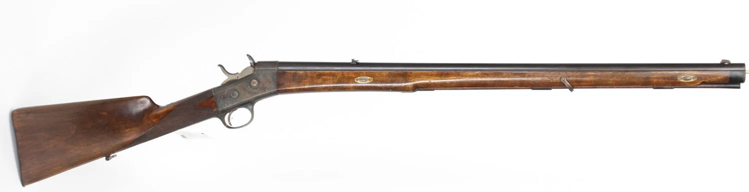612. KULGEVÄR, svenskt, fabrikat Husqvarna, modell 4, kaliber 12,7x44R, tillv.nr 42374, se-nr SE0145821. — Rifles — Walter Borg