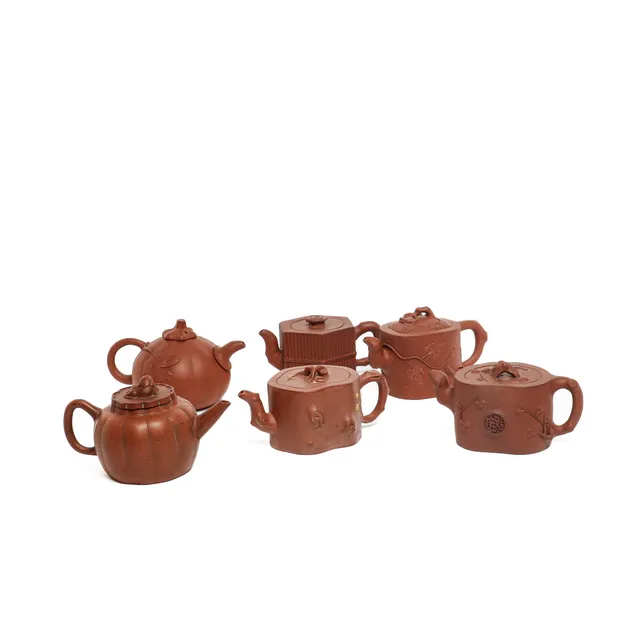 Collection of six Chinese Yixing teapots, 1900s (6)