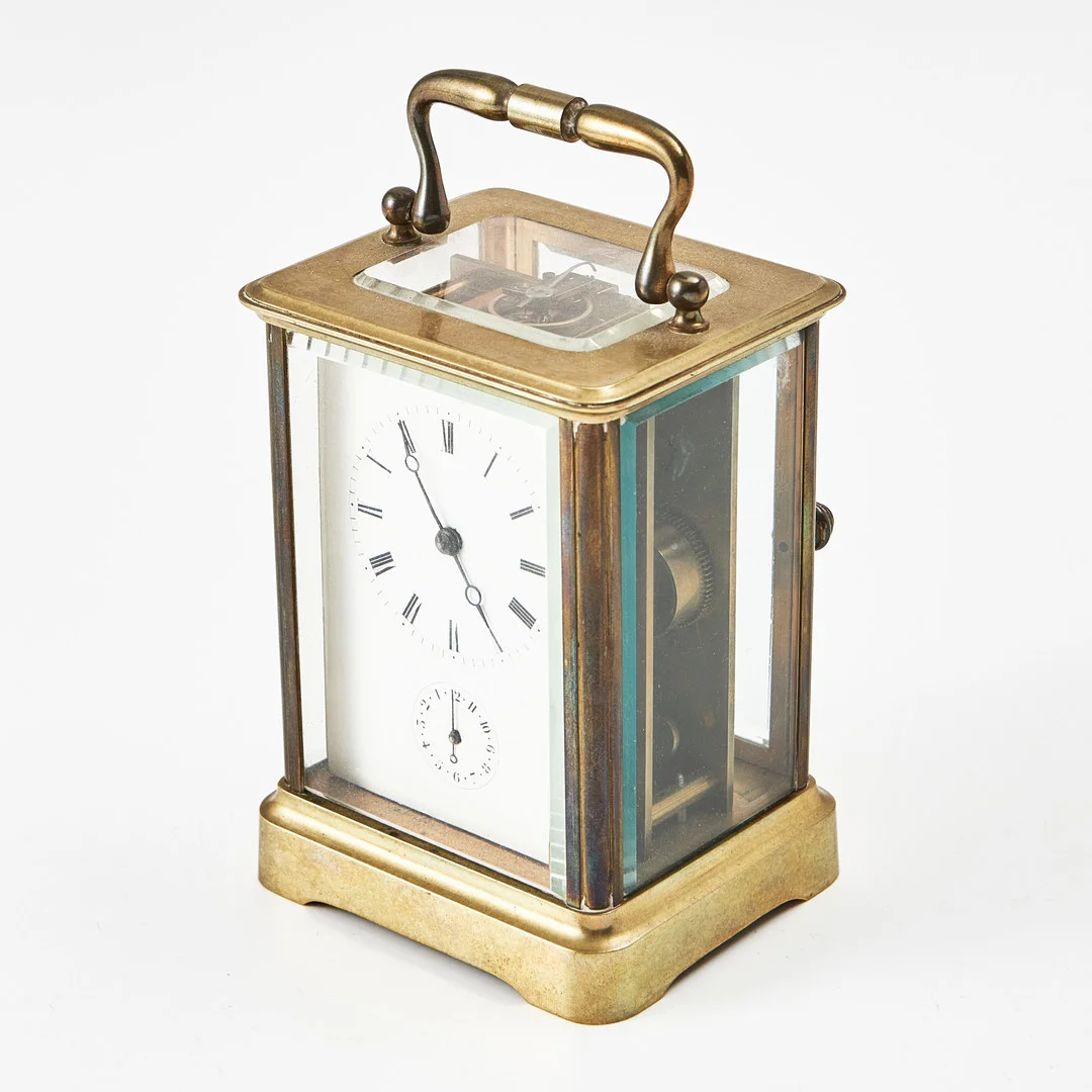 RESEUR, Victor Reclus, Paris, 1800-talets senare hälft, mässing, fasettslipat glas. — Carriage & Miniature Clocks — Stockholms Auktionsverk Magasin 5