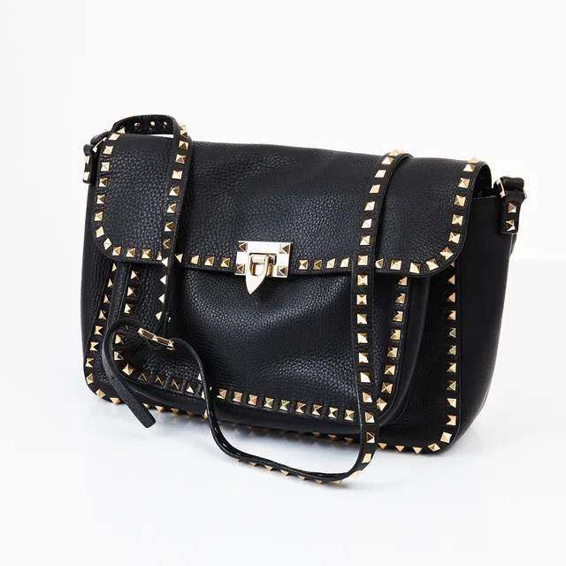 VALENTINO, "Rockstud", axelbandsväska med nitar i gulmetall, fodrad med mocka, två större fack invändigt samt tre mindre fack varav ett med dragkedja, märkt VALENTINO GARAVANI, made in Italy.