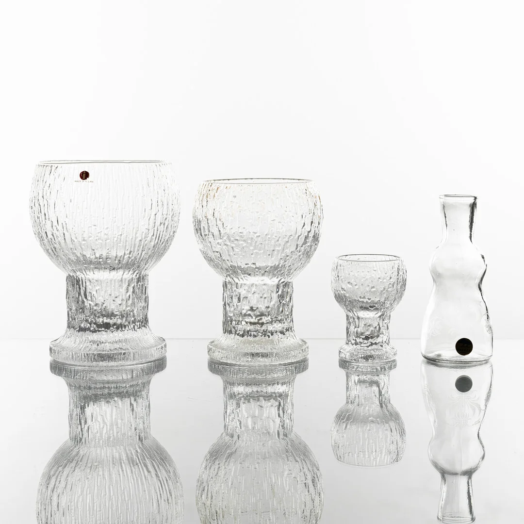 TIMO SARPANEVA. Servisdelar, 17 delar, "Kekkerit" Iittala Finland. — Tableware — Auktionshuset Kolonn