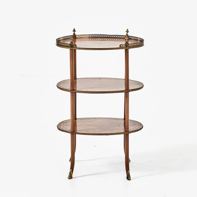 ETAGERE, Frankrike, 1900-talets början, fanerad i olika trädslag, beslag i mässing.