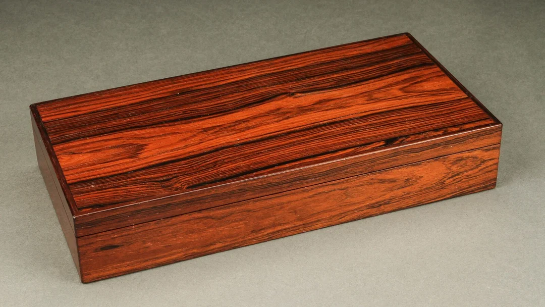 Alfred Klitgaard. Skrin af palisander. — Hobby and collectibles/Collectibles — Lauritz