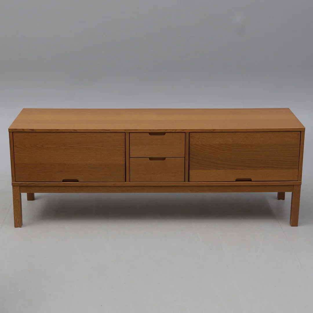 KNUT OCH MARIANNE HAGBERG. SIDEBOARD/TV-MÖBEL "Stockholm" EK, IKEA, 2000-tal. — Cupboards, Cabinets & Shelves — Kalmar Auktionsverk