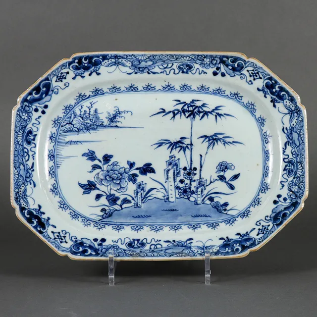 STEKFAT, porslin, Kina, Qianlong (1736-95).