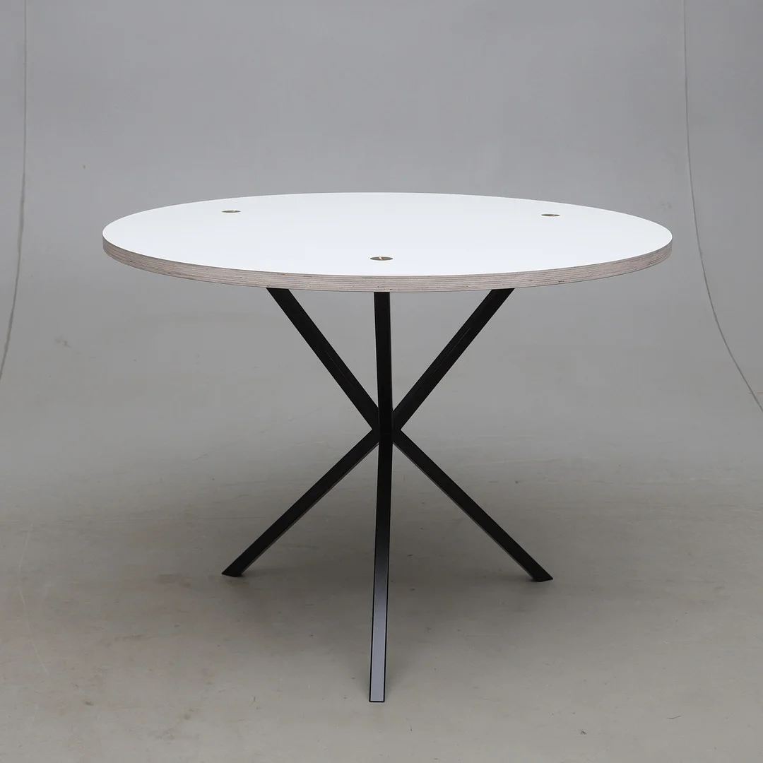 PER SÖDERBERG. bord, "Round Table" NEB, No Early Birds, samtida. — Tables — Gomér & Andersson Norrköping