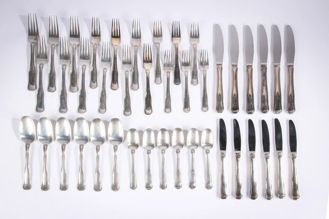 Georg Jensen. A collection of double fluted sterling silver cutlery pieces for 6 persons (42) — Silver, bronze, copper and pewter/Silver flatware — Lauritz